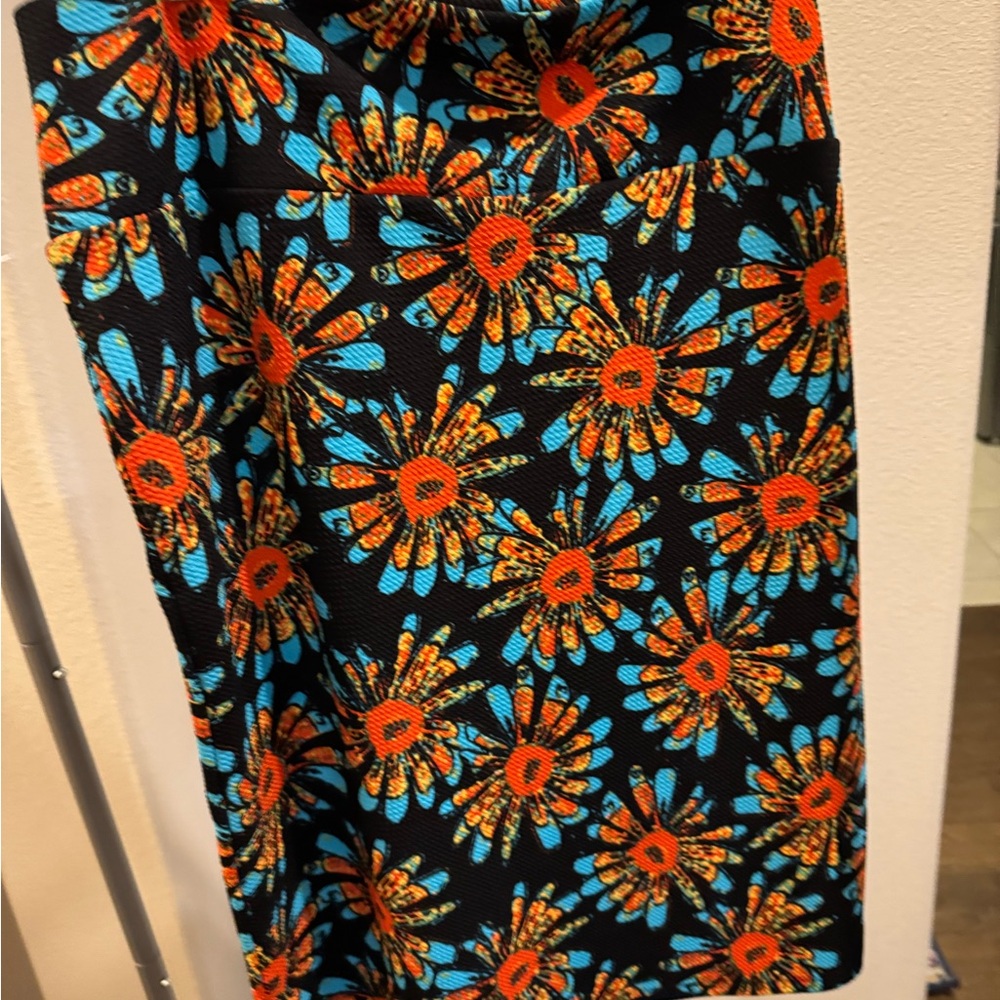 LulaRoe Cassie skirt